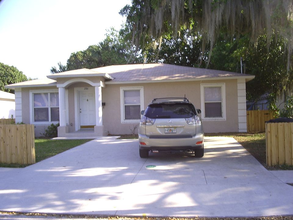 1st image of 786 35th Ave S