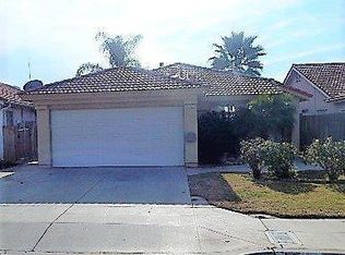 5741 W Vartikian Ave, Fresno, CA 93722