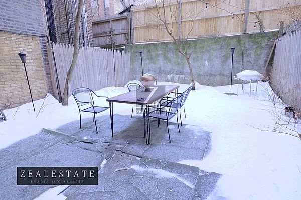 Rented by ZealEstate Group Inc | media 39