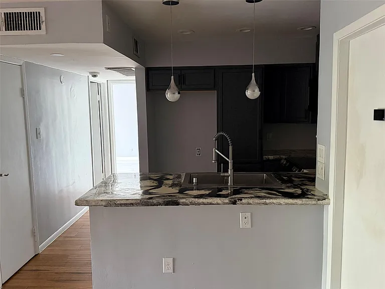 10110 Forum West Dr #537 — Photo 2