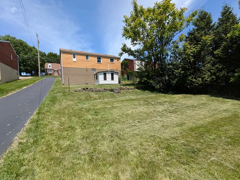 960 Agnew Rd — Photo 12