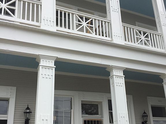 2nd image of 1318 Prytania St
