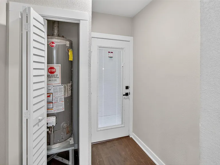 428 Van Molan St — Photo 18