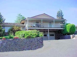 804 W Riverview Ave, Selah, WA 98942