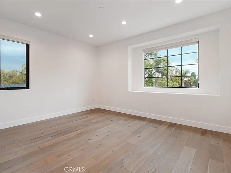 5017 Hesperia Ave — Photo 36