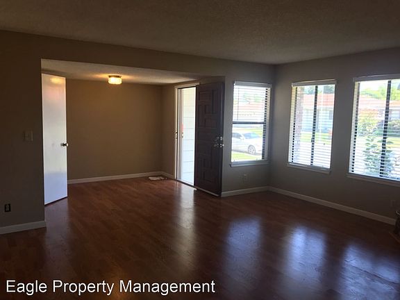 3rd image of 956 Greenstar Way