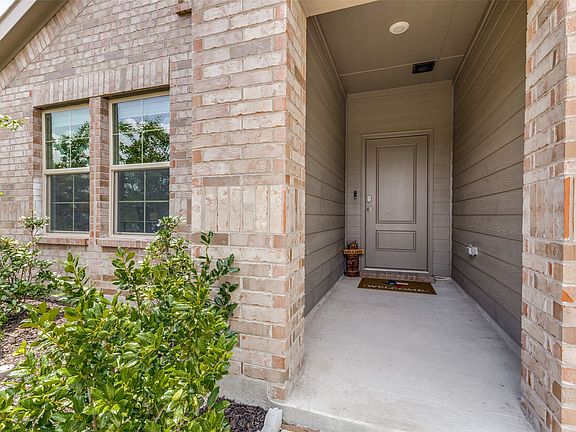 3rd image of 9465 Doverglen Dr