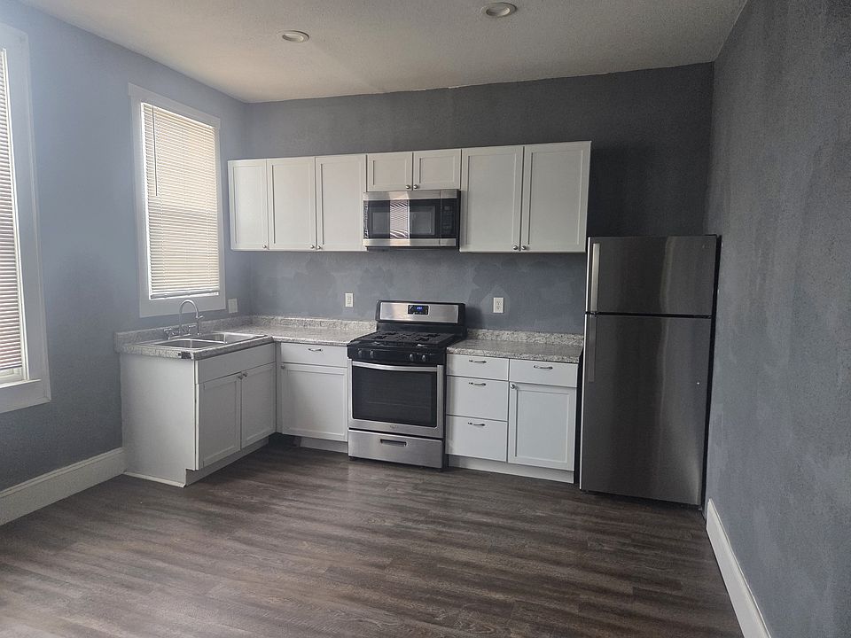 2nd image of 471 N State Ave APT 3