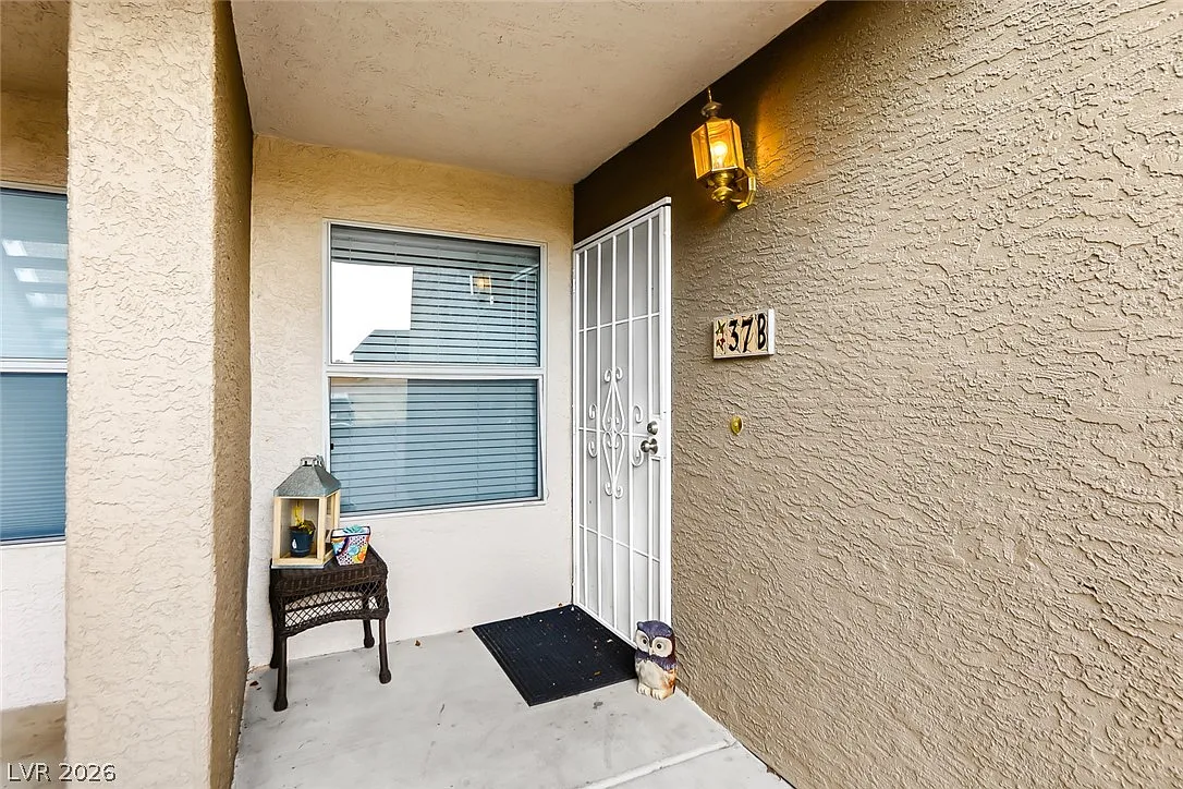 2 bed, 2.0 bath, 1148 sqft, $1,800 — Photo 1