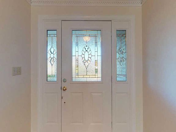 5th image of 154 Meadow Brook Cir