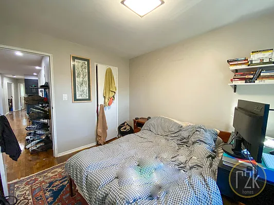 Rented by Realty 2000 Corp | media 42