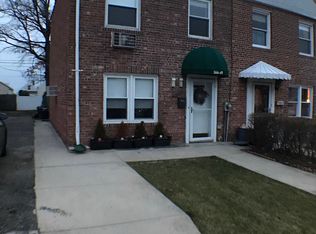 16641 22nd Ave, Whitestone, NY 11357