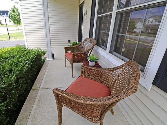 4th image of 8661 Lovell Ln