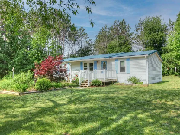 1876 E Brentwood St, Grawn, MI 49637