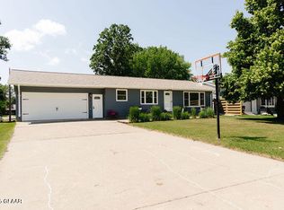 111 Bedrock Ln, Cavalier, ND 58220