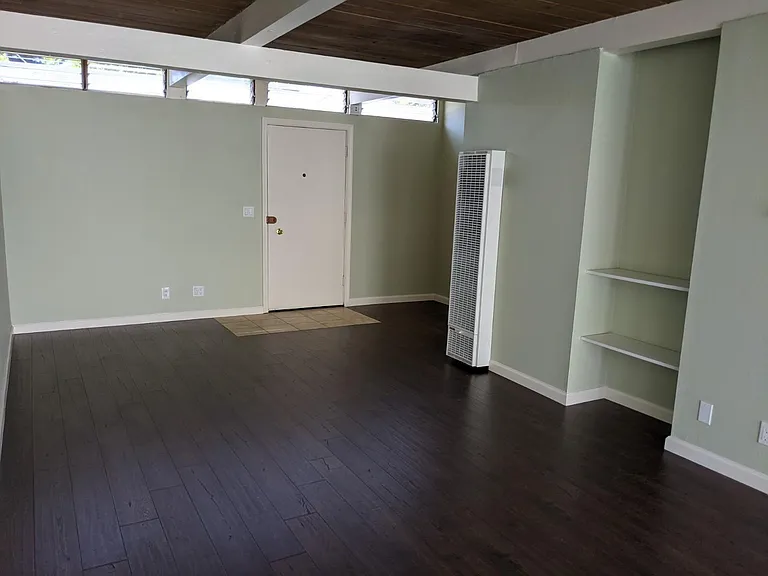 1930 Montecito Ave #5 — Photo 2