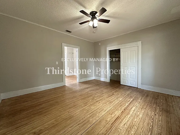 920 Alderside St — Photo 10