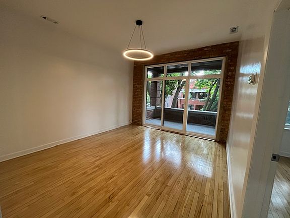5th image of 820 N Leavitt St #2