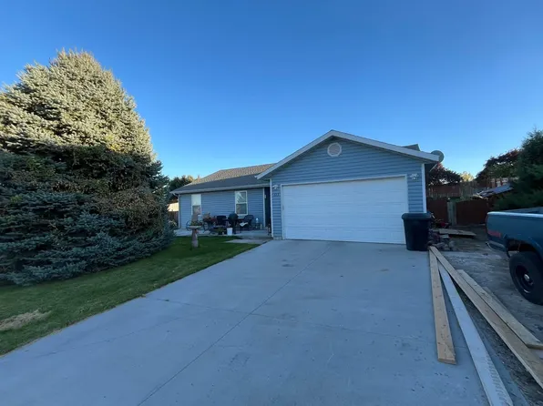 322 Lake View Blvd, American Falls, ID 83211