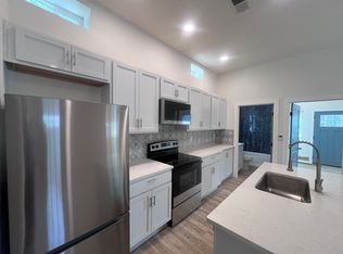 816 13th St NW, Albuquerque, NM 87102