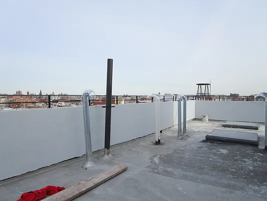 Rented by EXR | media 50