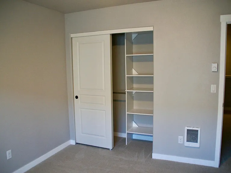 60 N 41st Pl — Photo 17