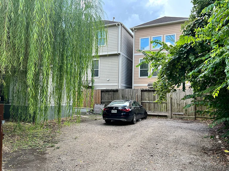 1602 Francis St #2 — Photo 29