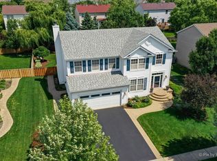 41 Augusta Dr, Gilberts, IL 60136