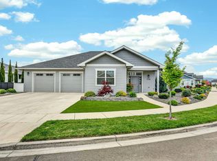 1726 River Run St, Central Point, OR 97502