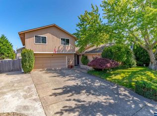 5135 Barger Dr, Eugene, OR 97402