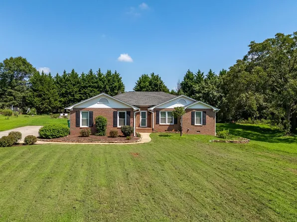110 Miller Springs Dr, Moore, SC 29369