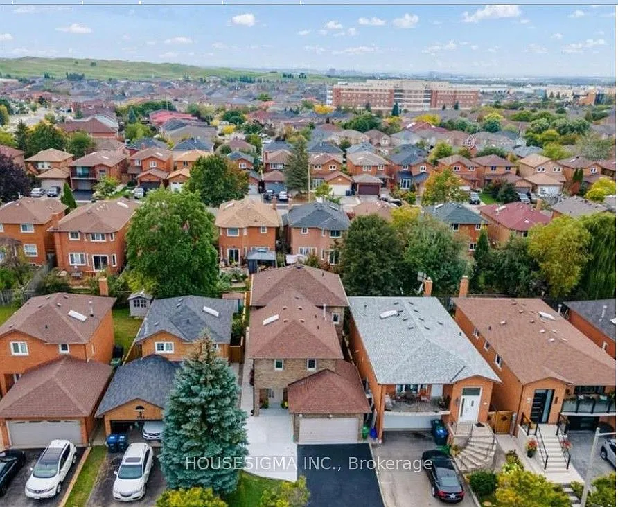 4 bed, $3,300 — Photo 1