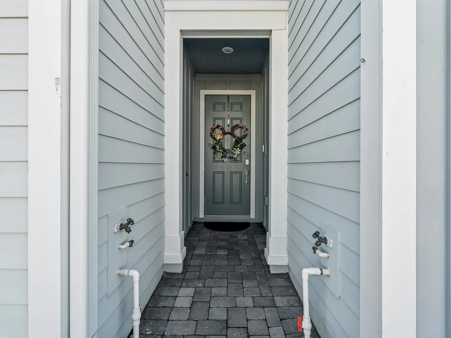3 bed, 2.5 bath, 1859 sqft, $2,600 — Photo 3