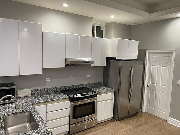 4th image of 2457 W Armitage Ave Ste 1F