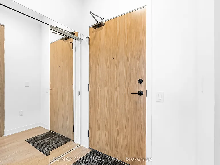 2495 Eglinton Ave W #2709 — Photo 4