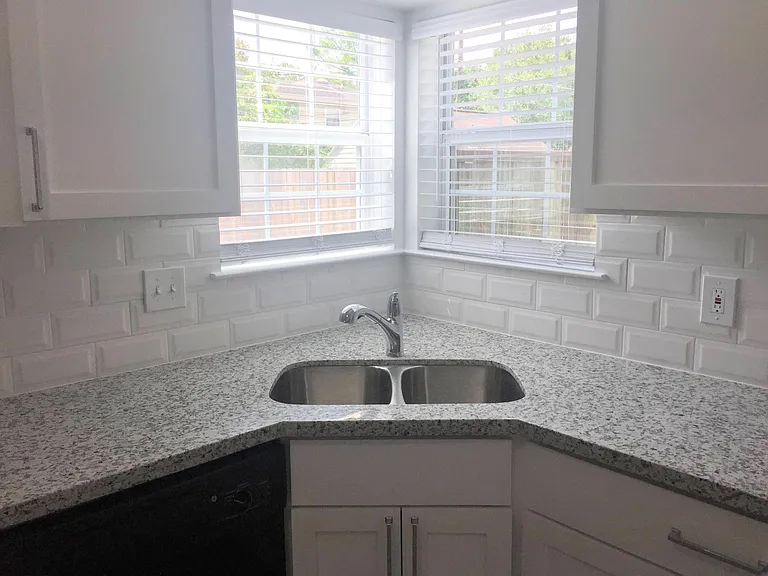4390 Harvest Ln — Photo 14