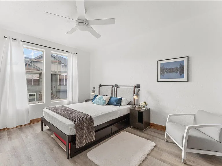 1541 Redstone Ave #E — Photo 13