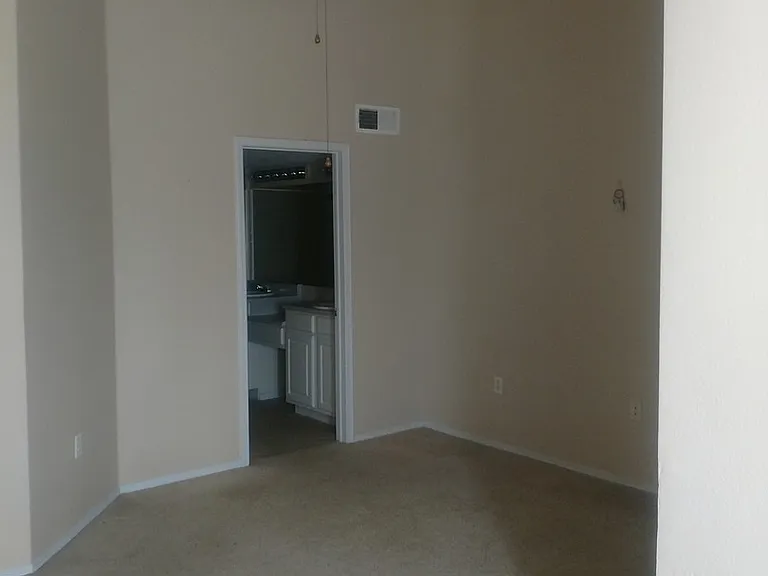 1882 Mallard Dr — Photo 13