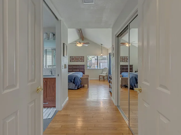 1856 Ridgeview Dr — Photo 17