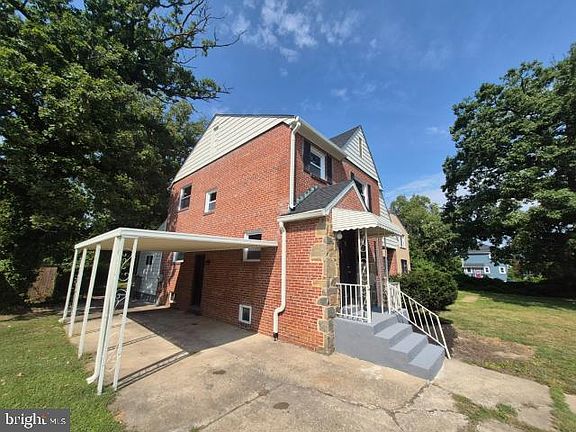 3rd image of 4010 Aragon Ave
