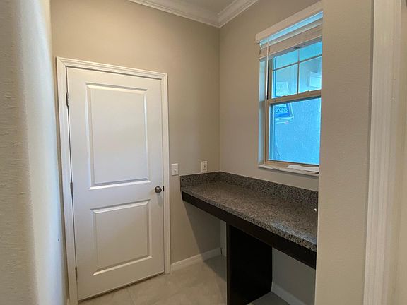 3rd image of 9148 Shadyside Ln