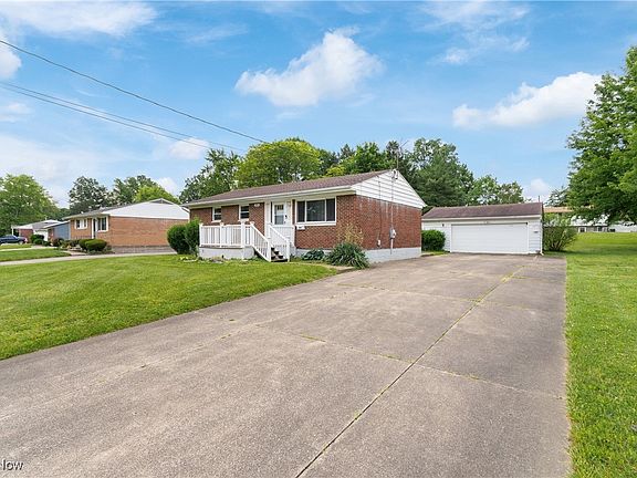 3rd image of 285 Berwin Pl