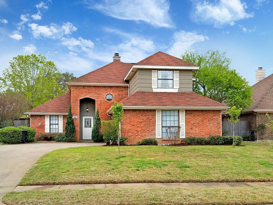 1st image of 605 Ellington Dr