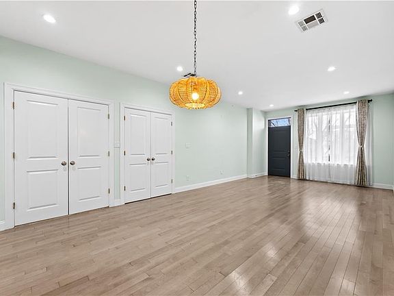 4th image of 2551 W 15th St Unit 2A2