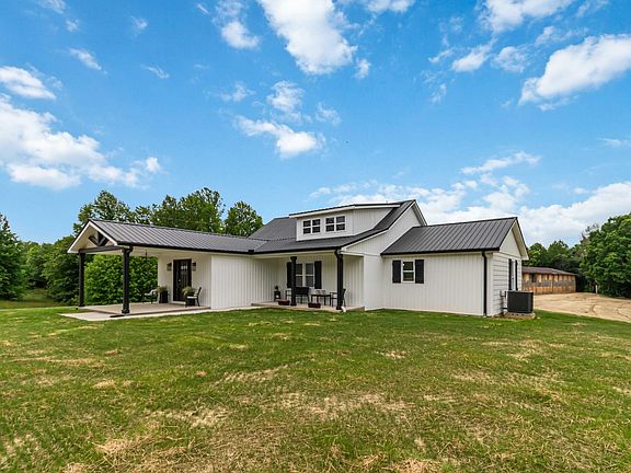 2nd image of 2913 Gentry Mill Rd