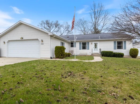 725 S Mary Lafern St, North Webster, IN 46555