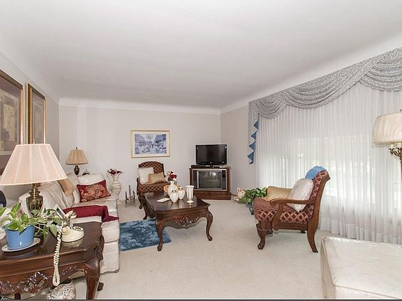 3rd image of 12505 Eastwood Blvd