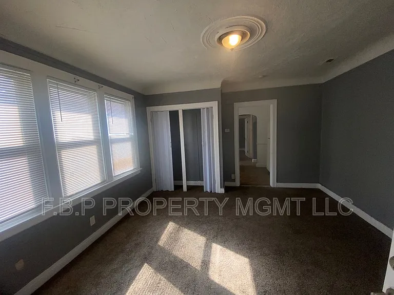 3831 Waverly St #3 — Photo 2