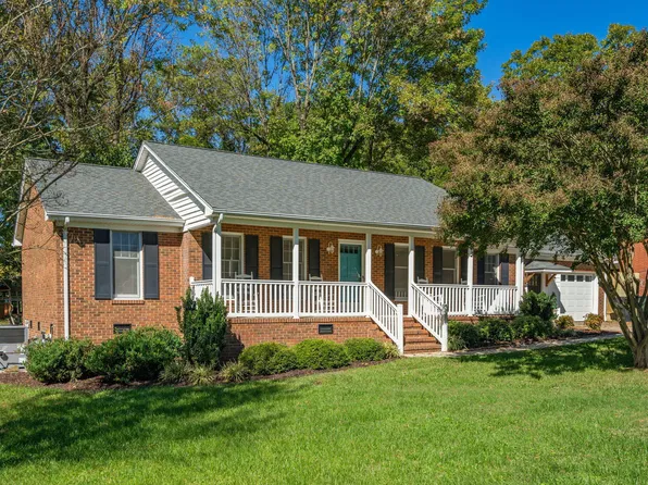 2725 May Dr, Burlington, NC 27215