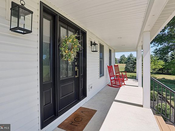 3rd image of 69 Eayrestown Rd